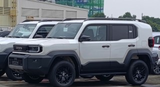 Toyota Land Cruiser FJ lộ ảnh thực tế tại Việt Nam, giá dự kiến khoảng 1,2 tỷ đồng